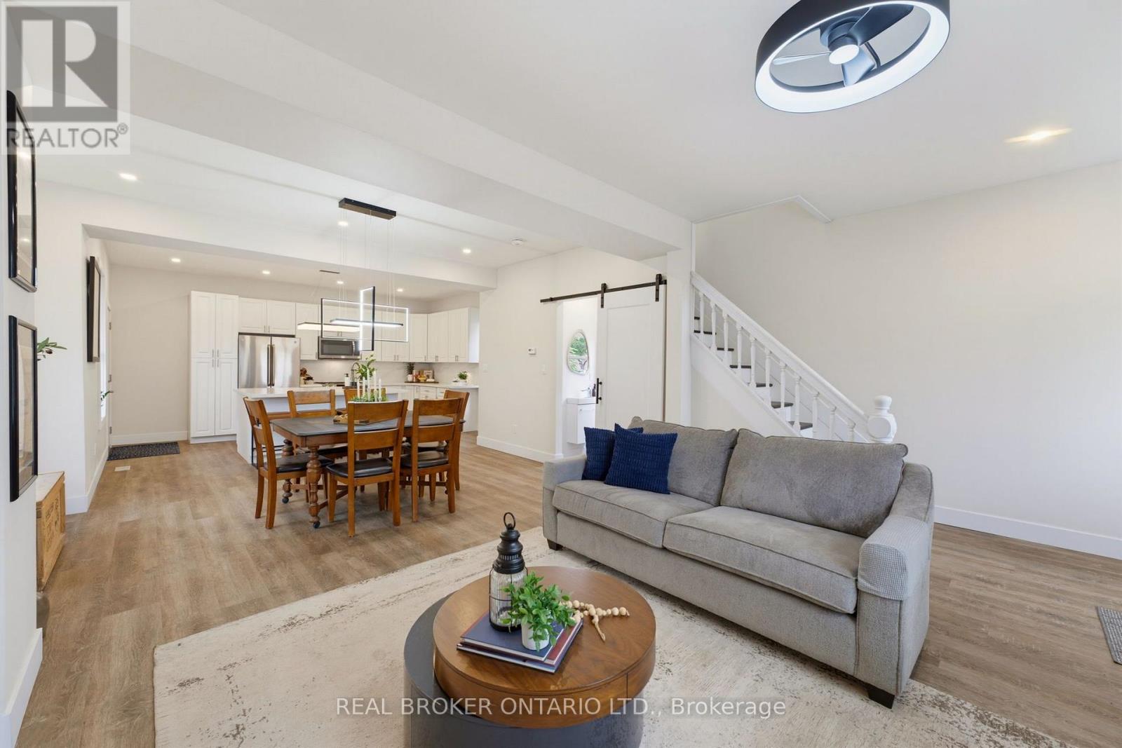 118 Clarence Street Property Photo 7