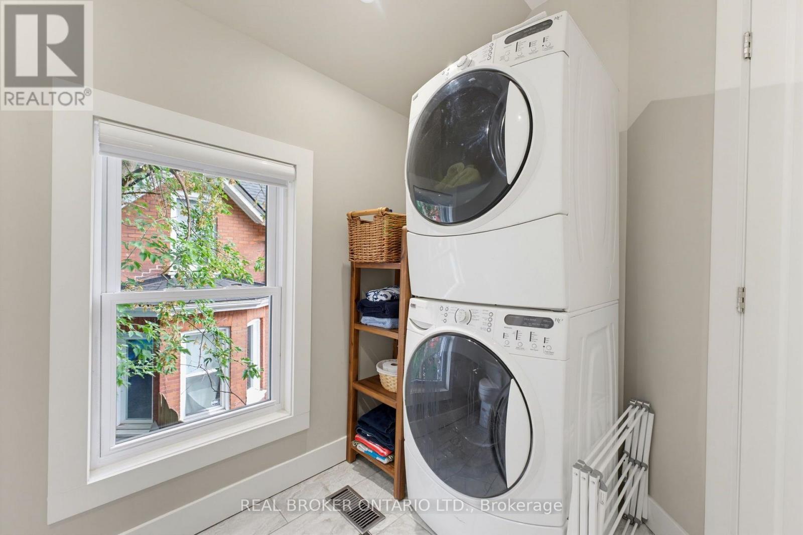 118 Clarence Street Property Photo 19