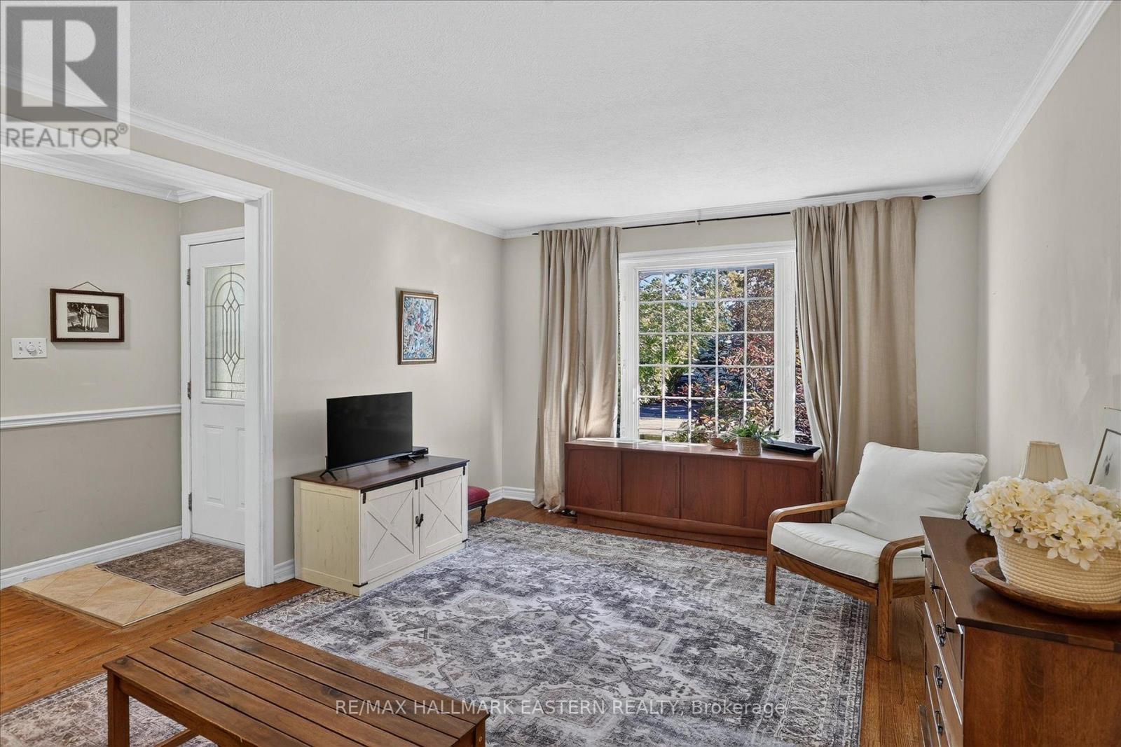 897 Westdale Avenue Property Photo 6