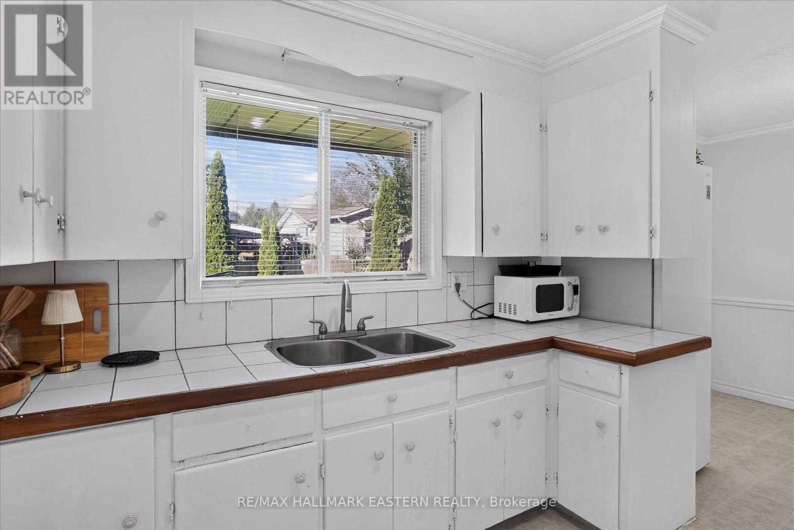 897 Westdale Avenue Property Photo 11