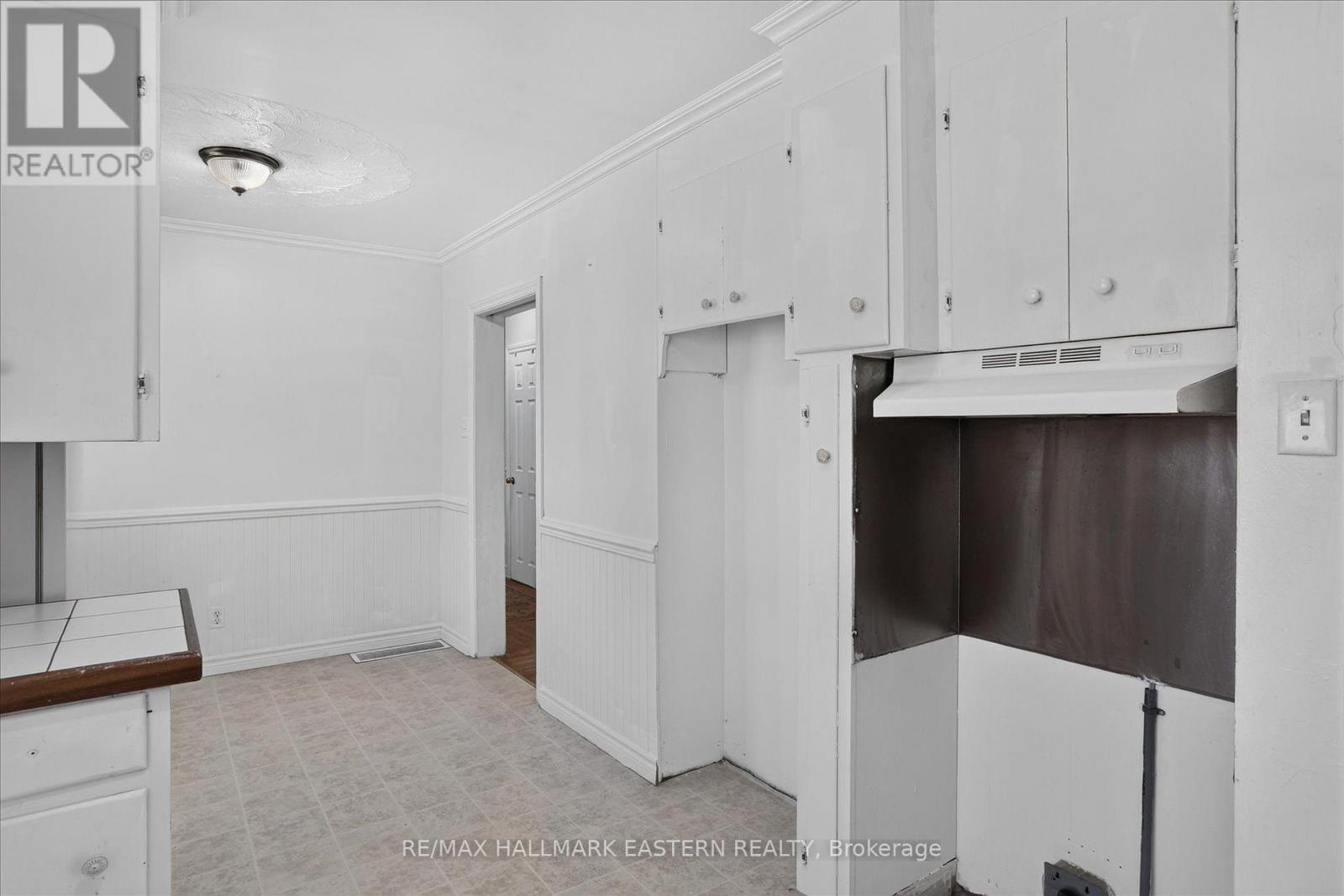 897 Westdale Avenue Property Photo 12