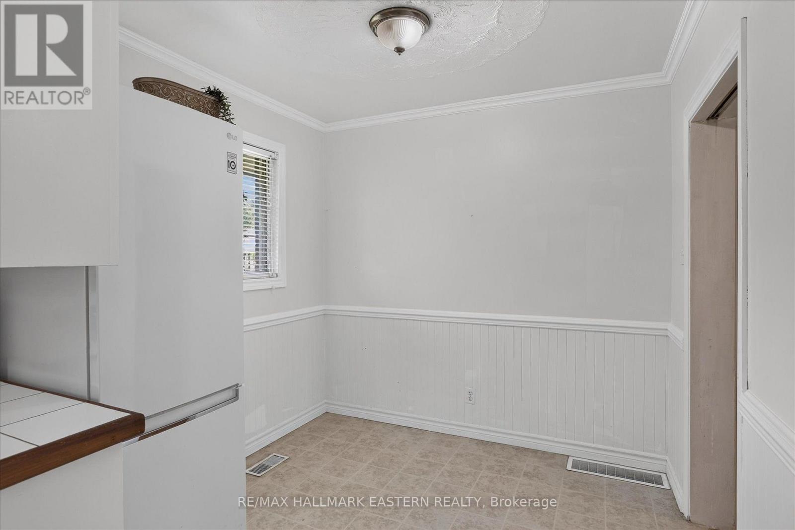 897 Westdale Avenue Property Photo 13