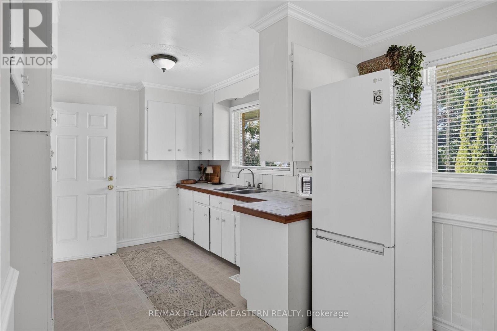 897 Westdale Avenue Property Photo 14