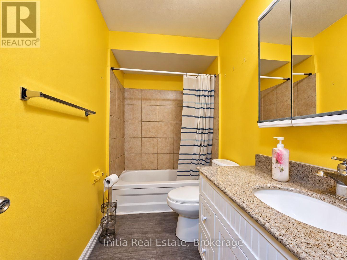 8370 Gregory Place Property Photo 15