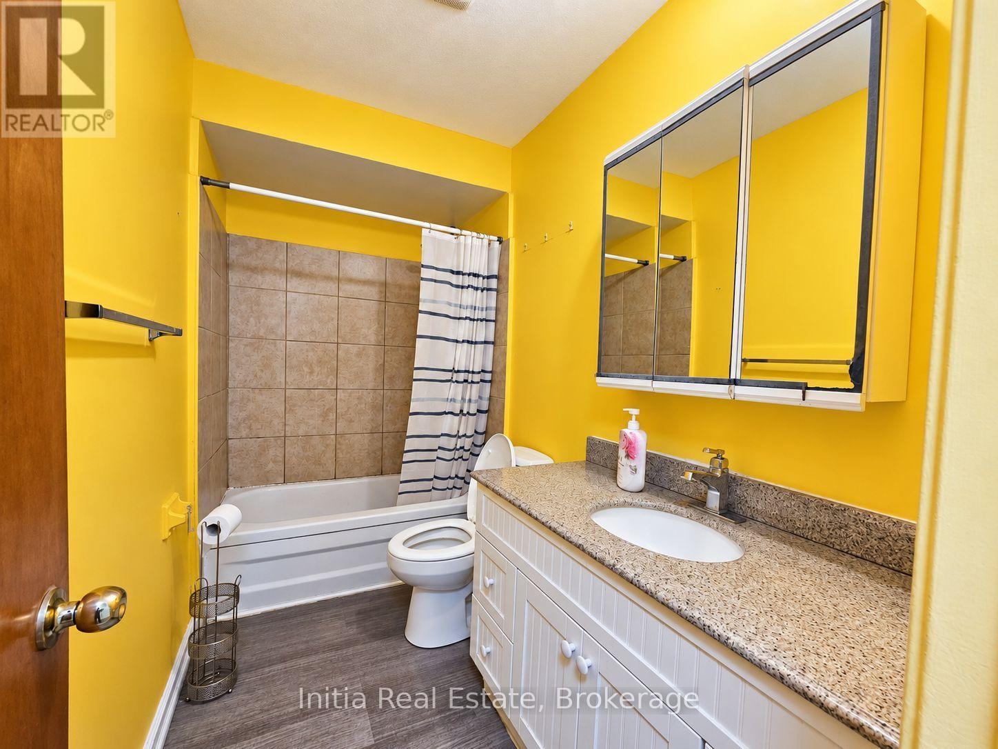 8370 Gregory Place Property Photo 16
