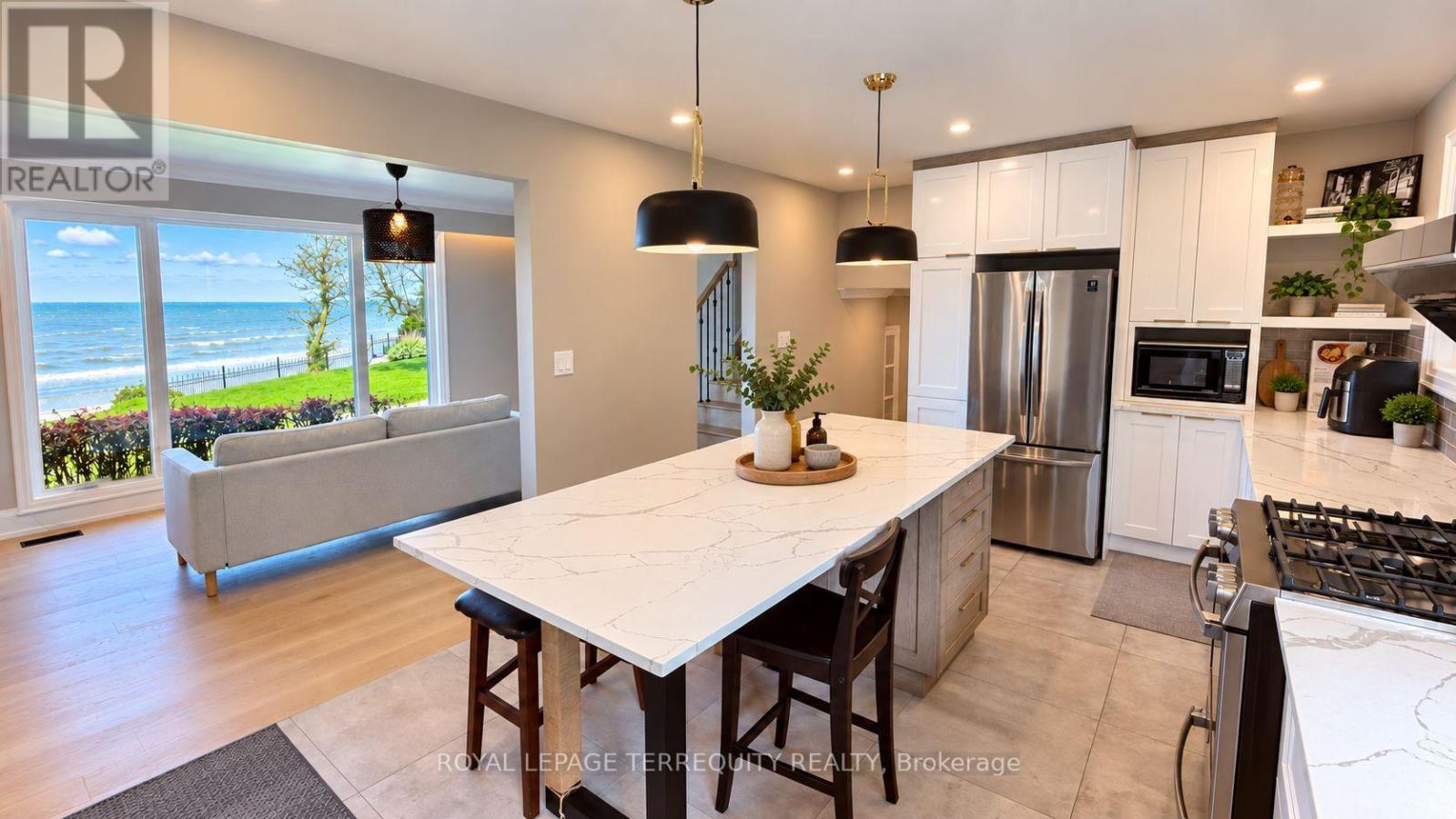 410 Kerman Avenue Property Photo 16