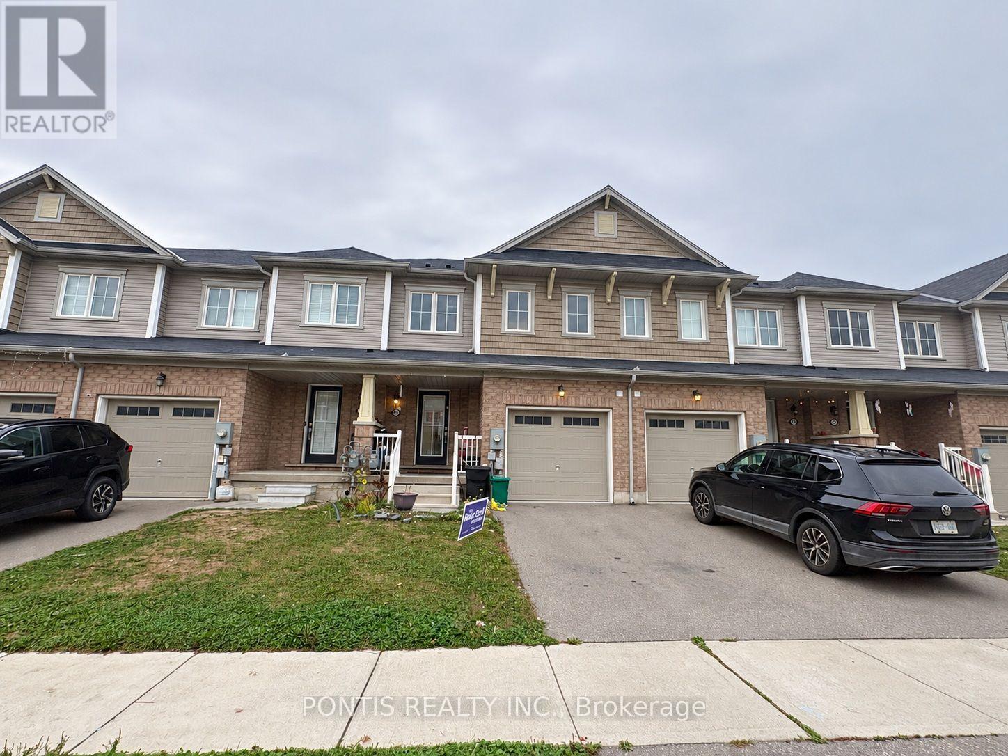 86 MUNRO CIRCLE Property Photo 1
