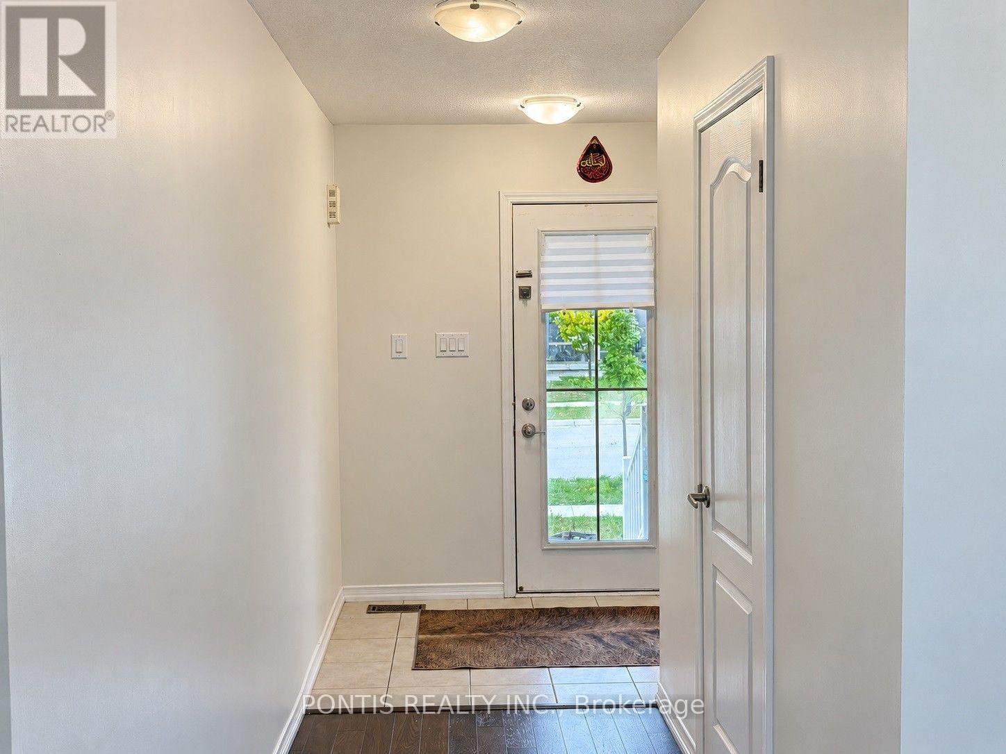 86 Munro Circle Property Photo 6