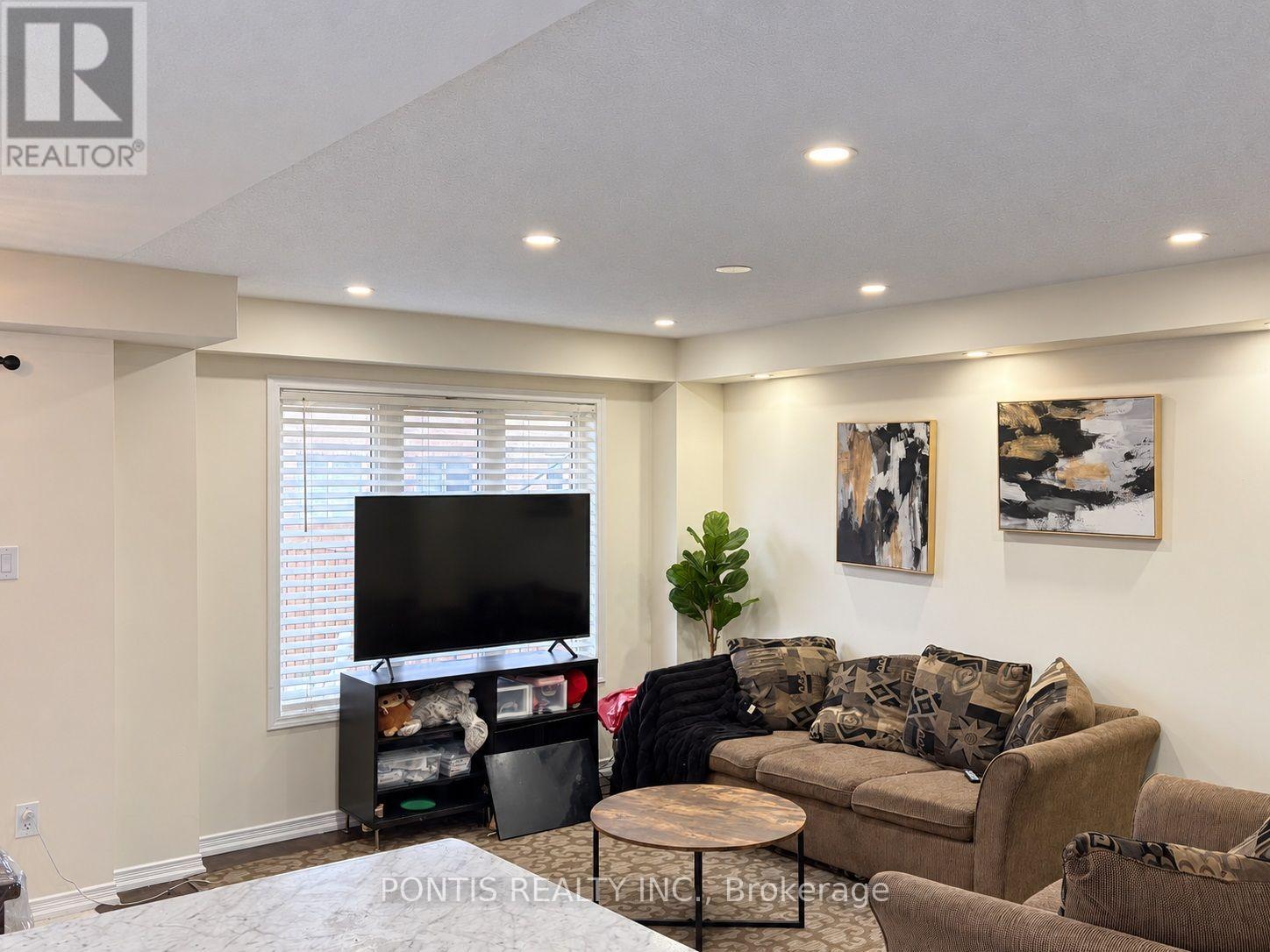 86 Munro Circle Property Photo 11
