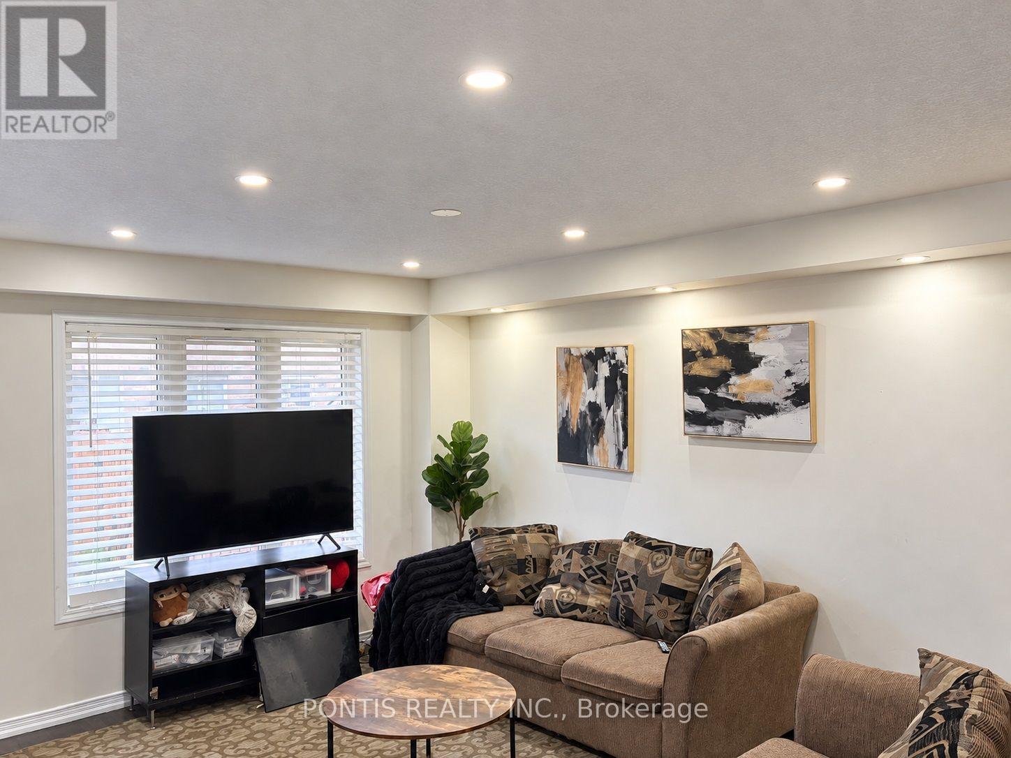 86 Munro Circle Property Photo 13