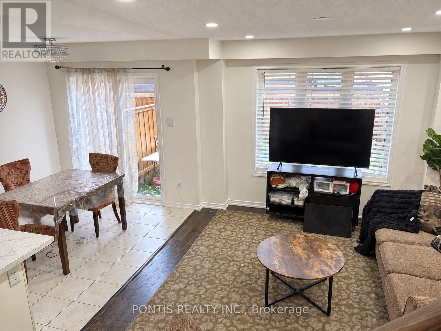 86 Munro Circle Property Photo 14