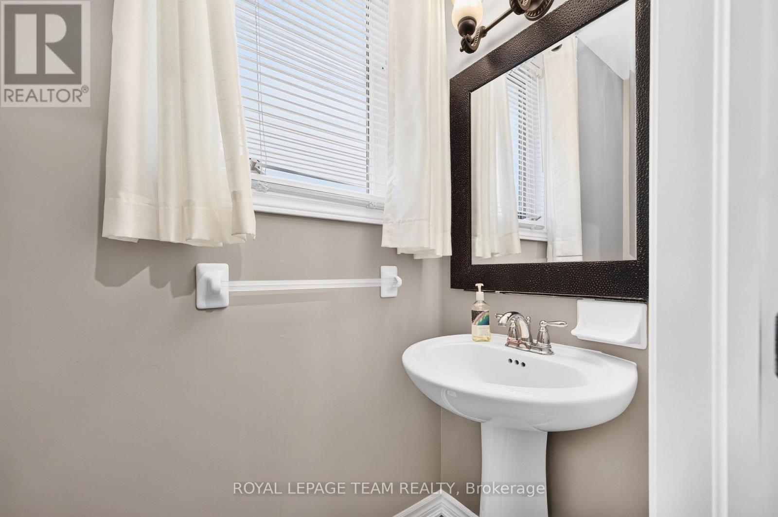 340 Gallantry Way Property Photo 8