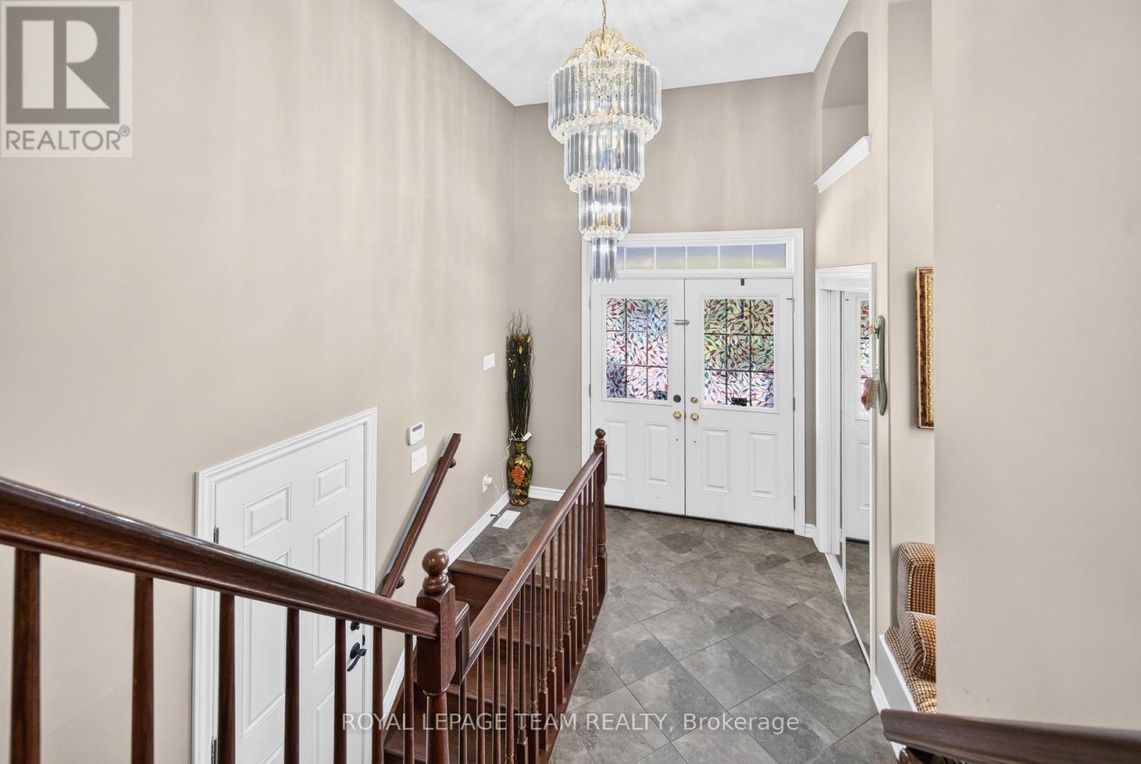 340 Gallantry Way Property Photo 9