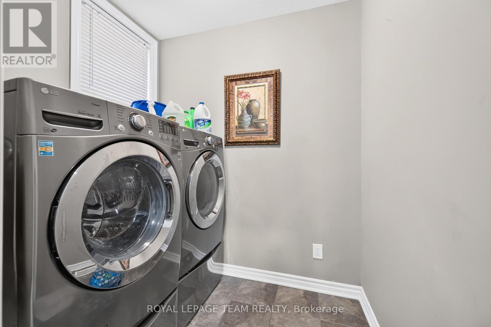340 Gallantry Way Property Photo 10