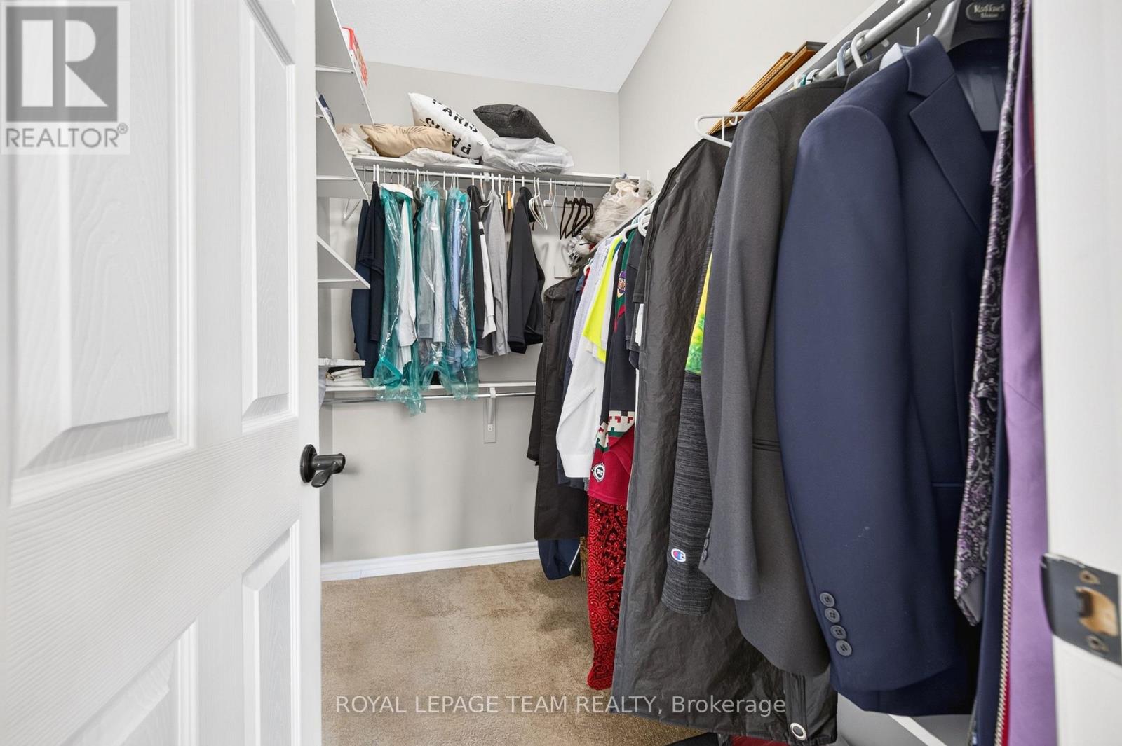 340 Gallantry Way Property Photo 33