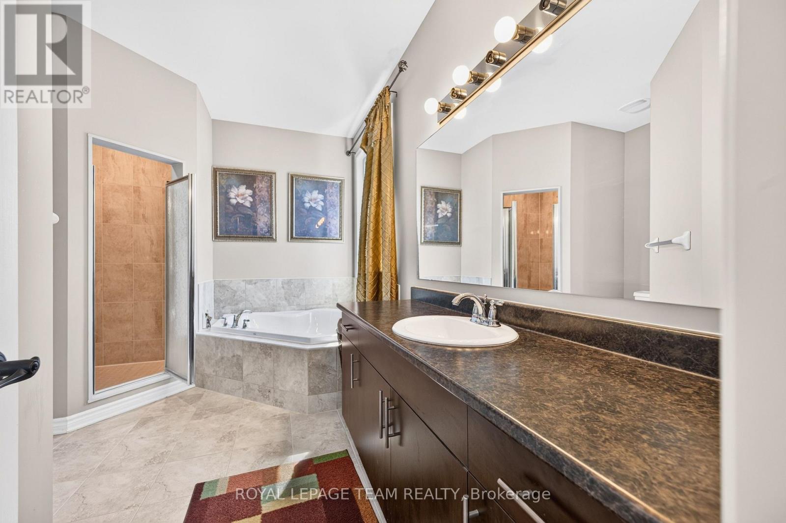 340 Gallantry Way Property Photo 34