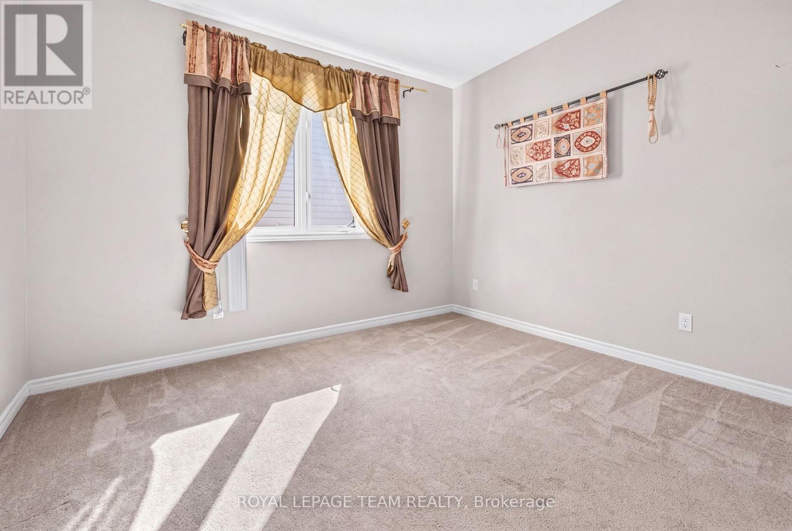 340 Gallantry Way Property Photo 36