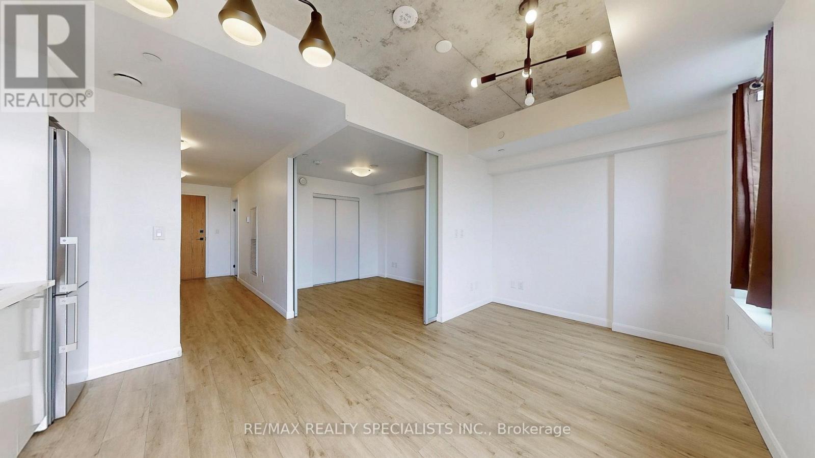 809 - 7 Erie Avenue Property Photo 12