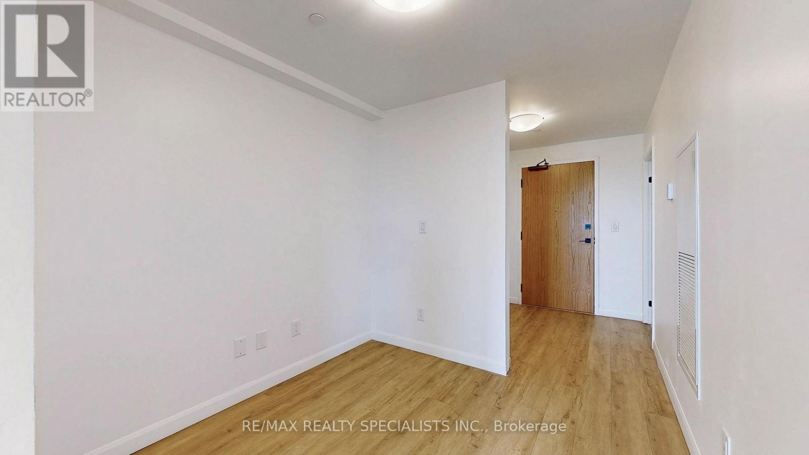 809 - 7 Erie Avenue Property Photo 16