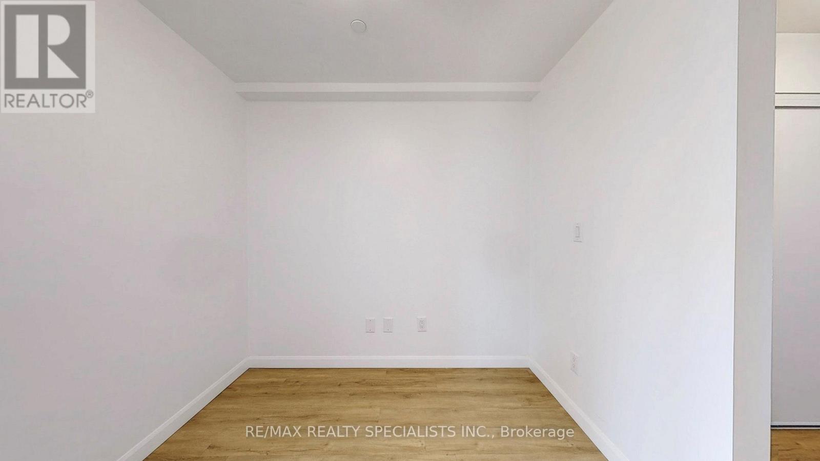 809 - 7 Erie Avenue Property Photo 17