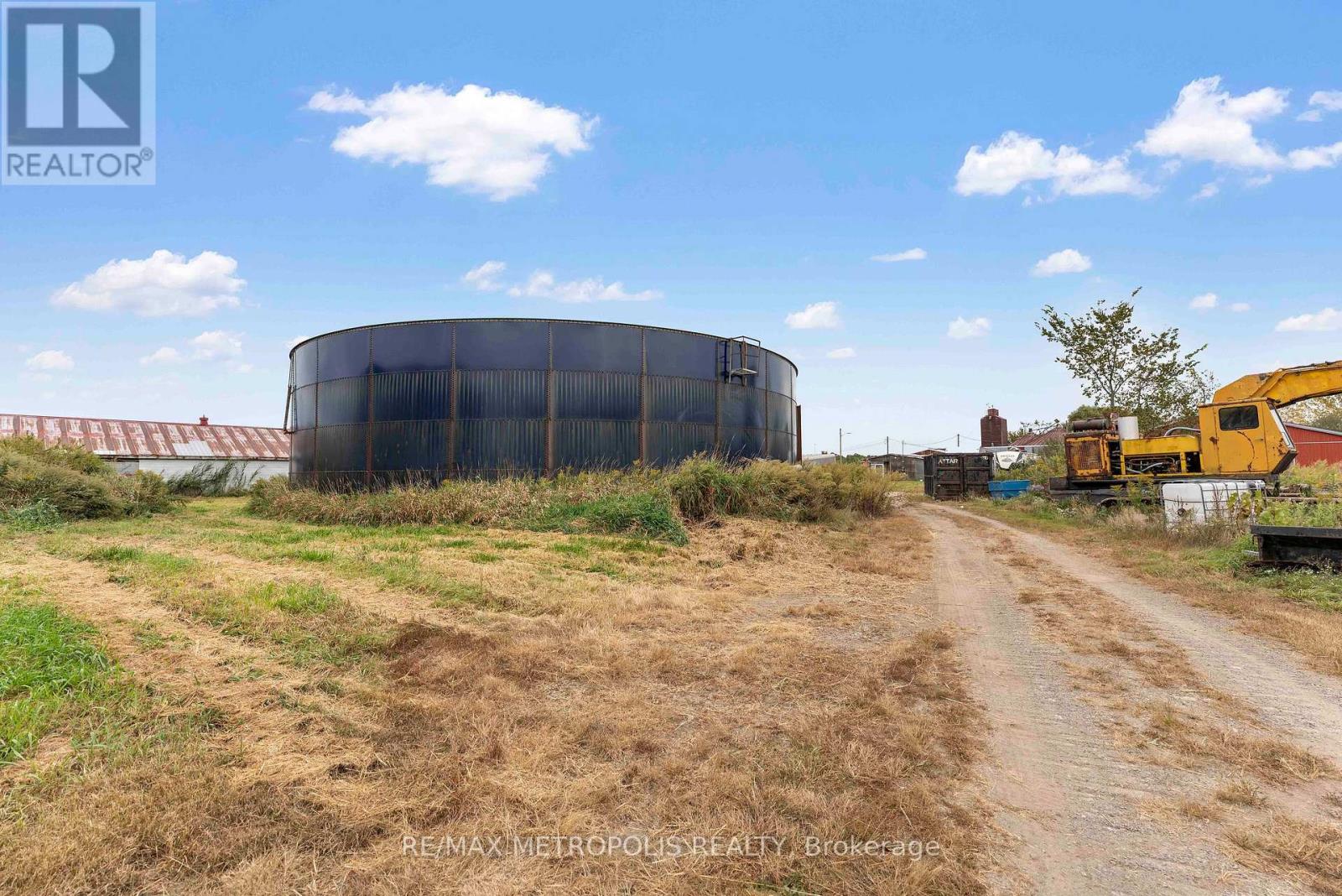 4175 Netherby Road Property Photo 10