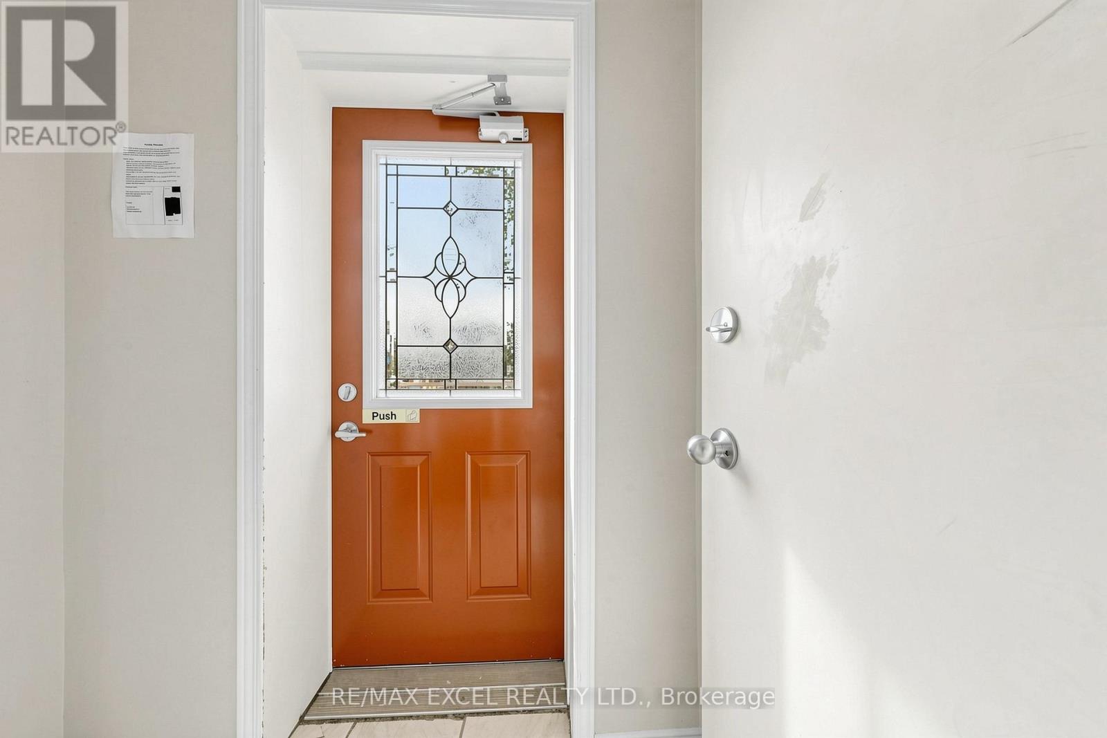 Main - 259 Victoria Avenue N Property Photo 2