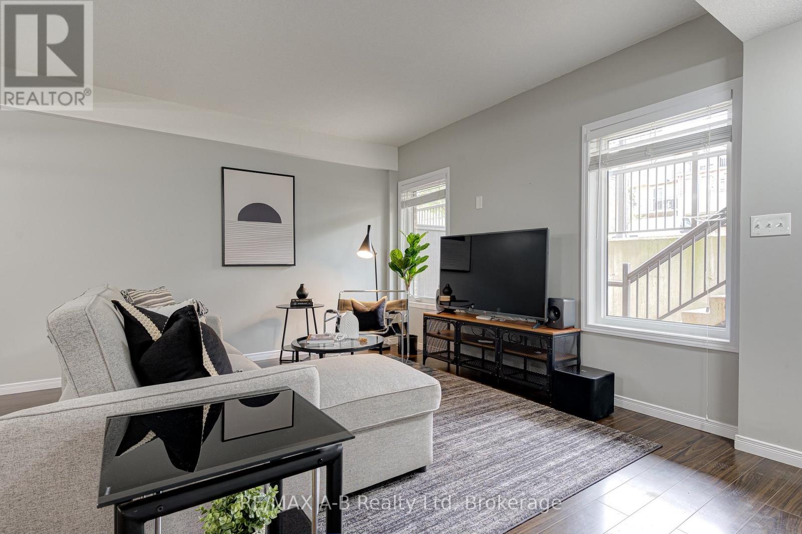 H - 242 Rachel Crescent Property Photo 5
