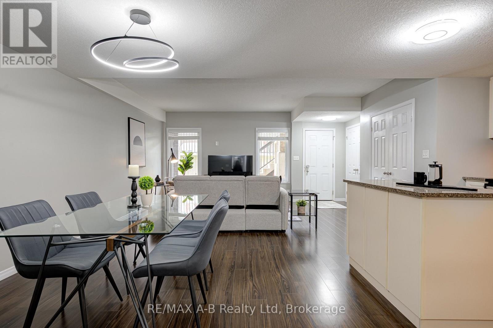 H - 242 Rachel Crescent Property Photo 11