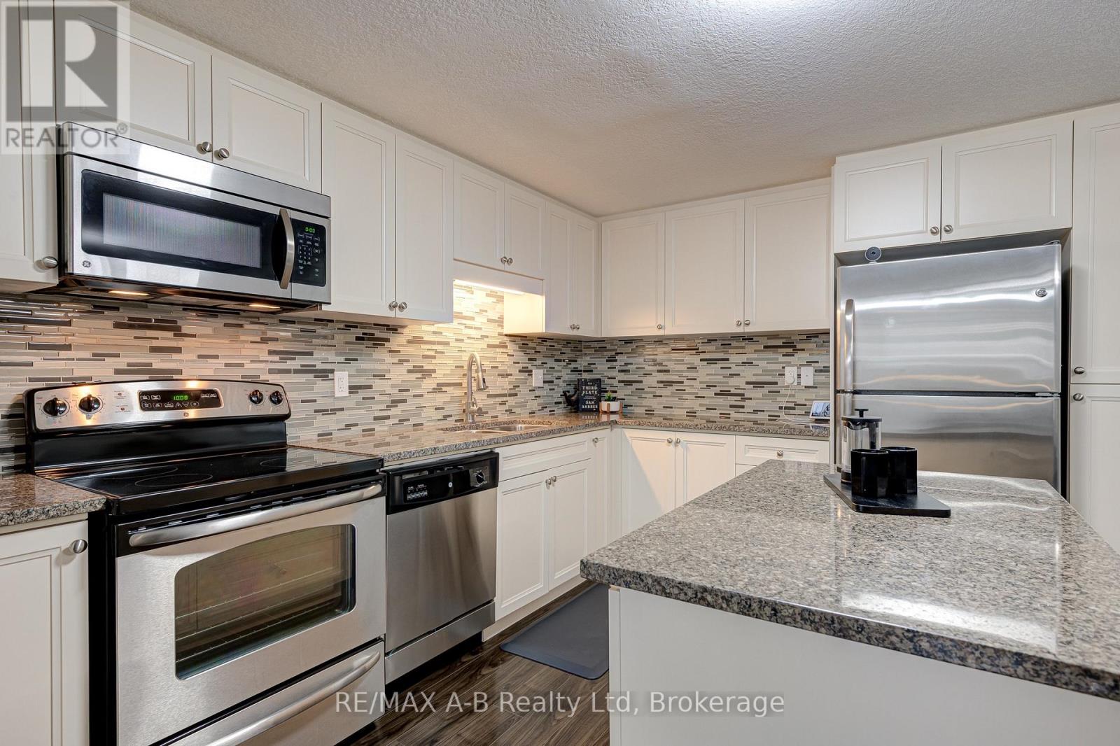 H - 242 Rachel Crescent Property Photo 13