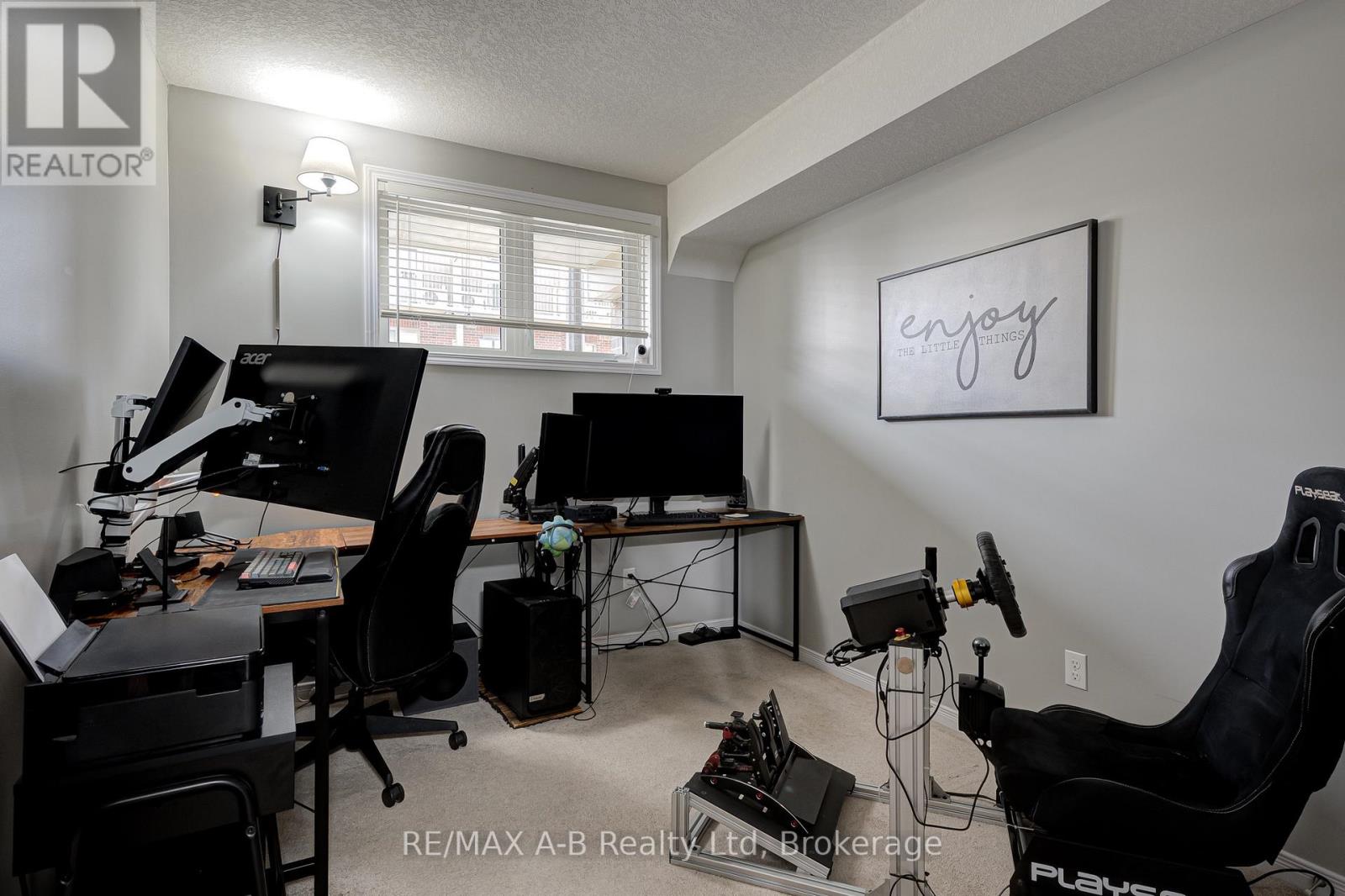 H - 242 Rachel Crescent Property Photo 22
