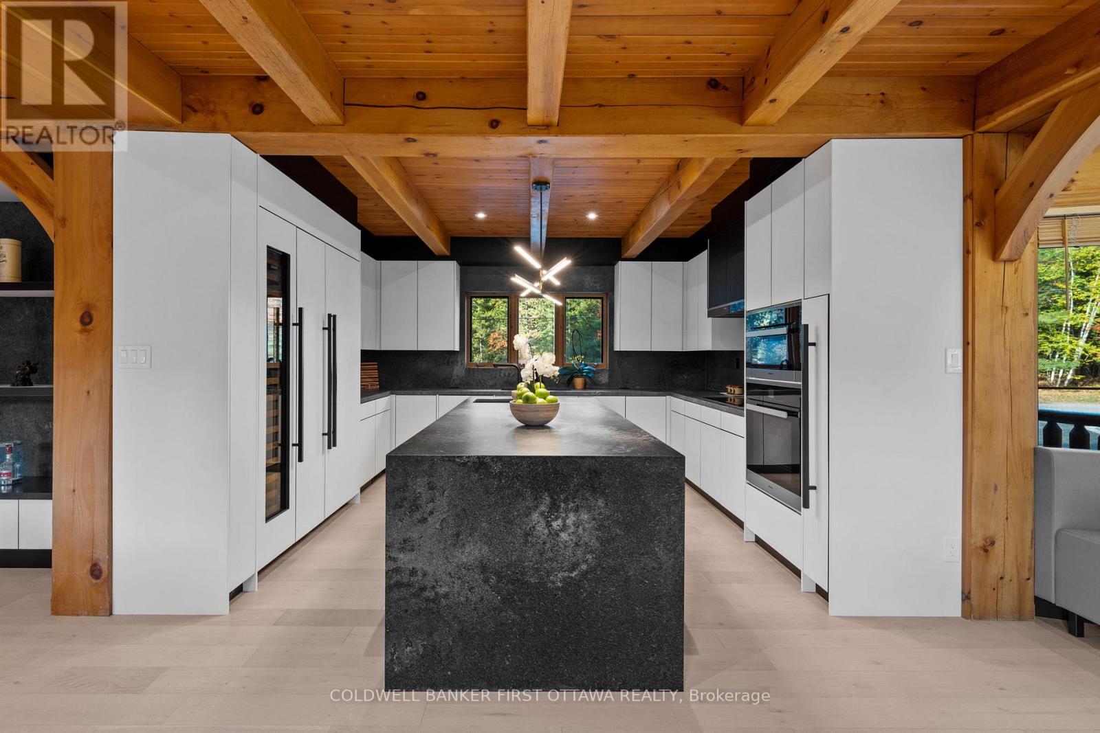 9 Lucas Lane Property Photo 10