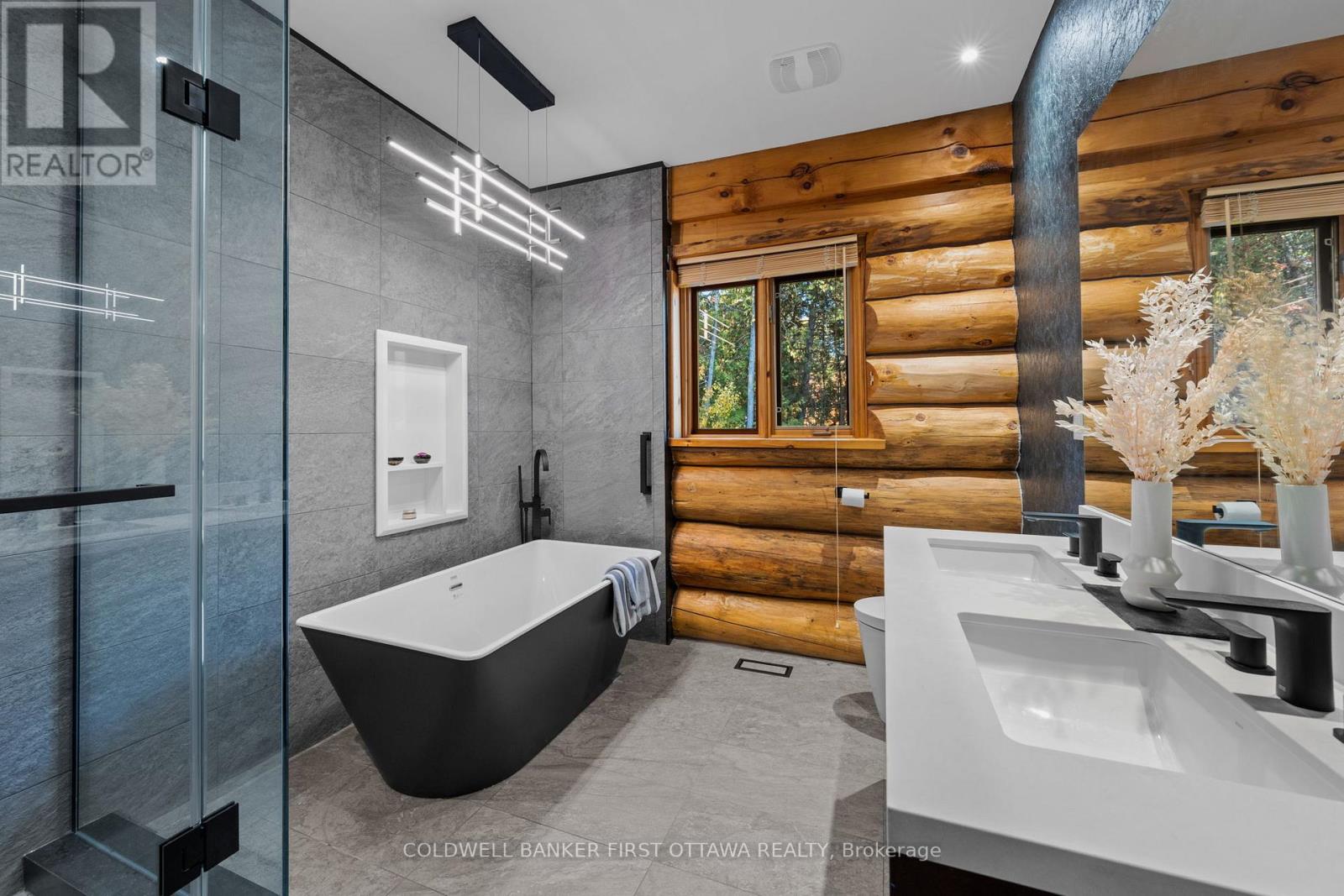 9 Lucas Lane Property Photo 17