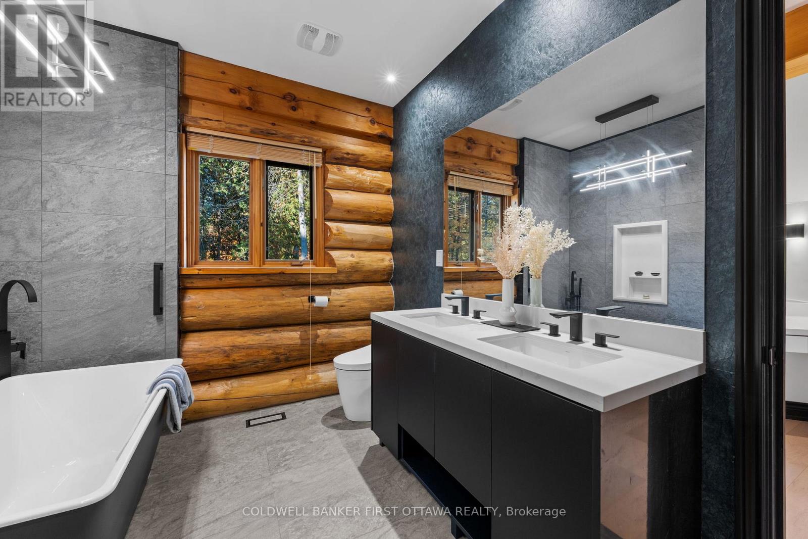 9 Lucas Lane Property Photo 18