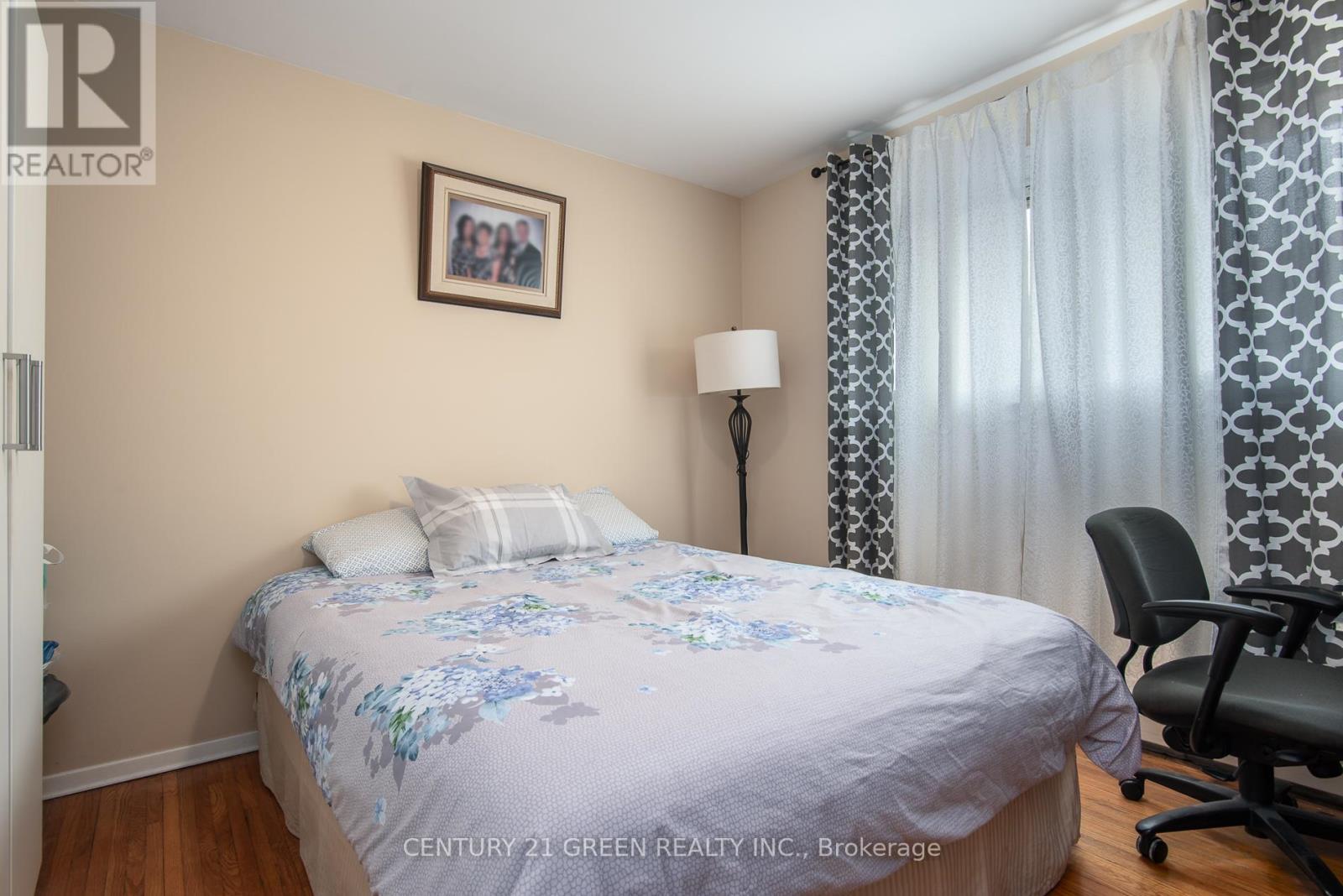 129 River Road E Property Photo 25