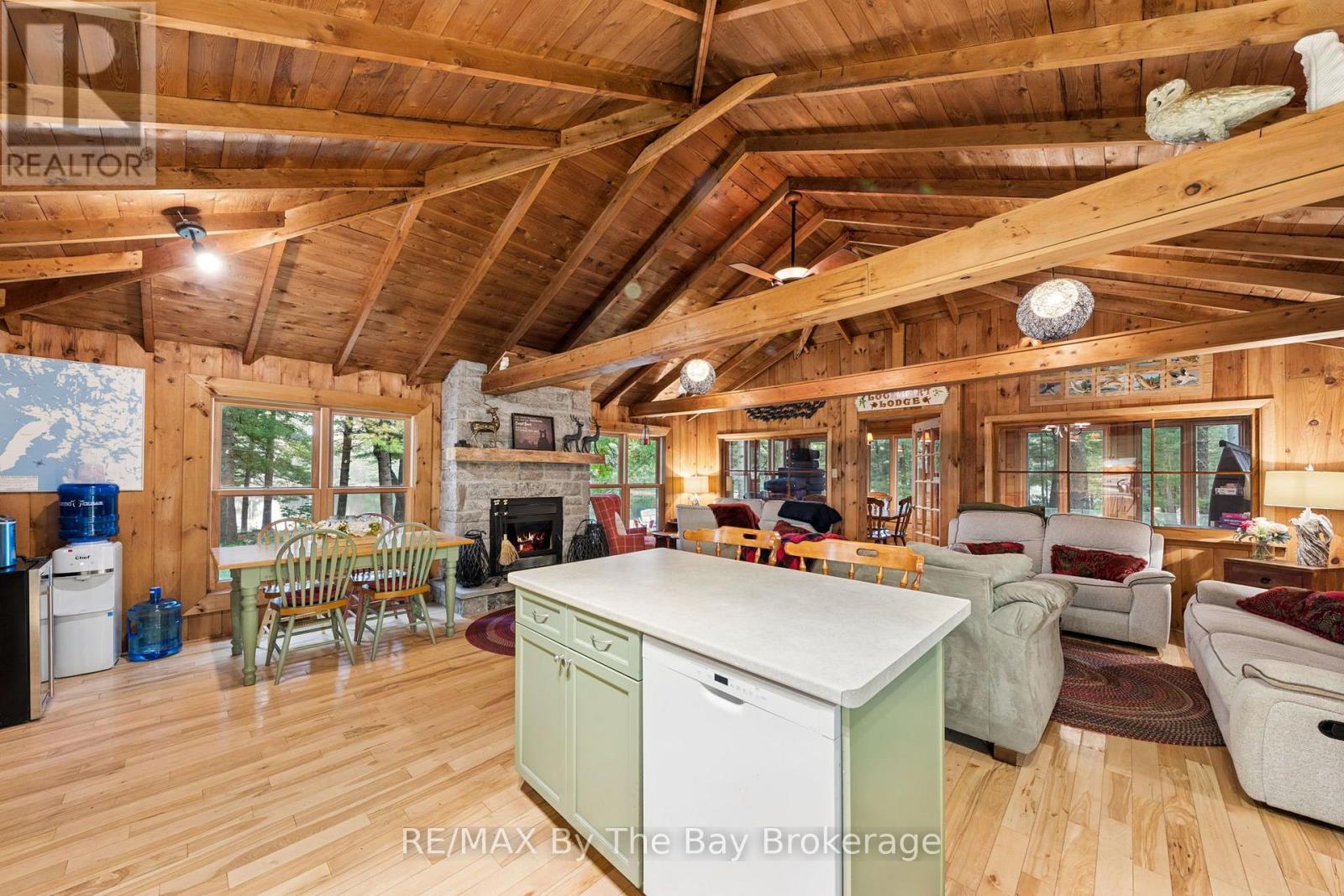 10158 Georgian Bay Shore Property Photo 13