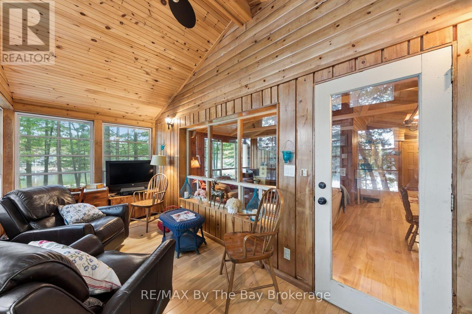 10158 Georgian Bay Shore Property Photo 33