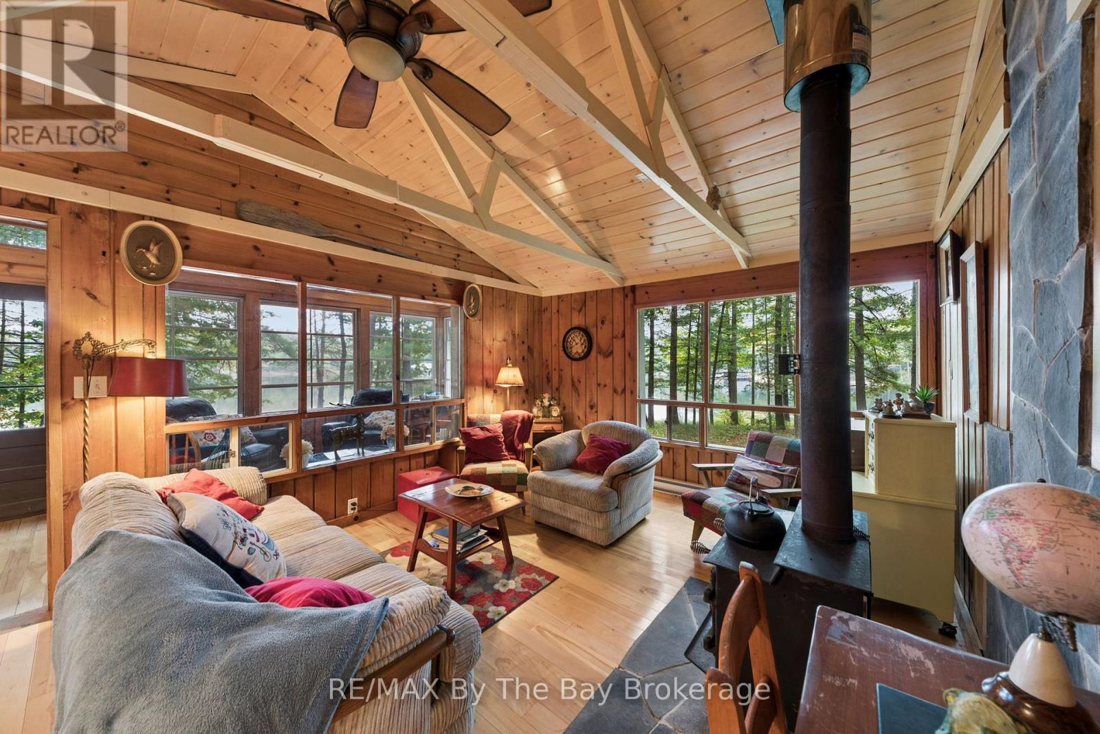 10158 Georgian Bay Shore Property Photo 35