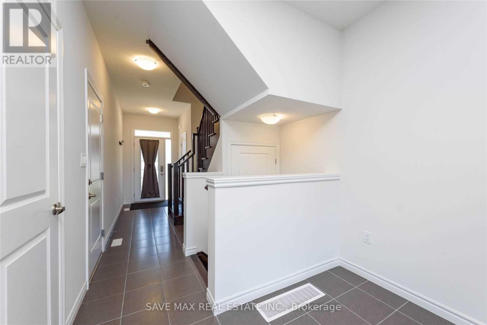 4873 Connor Drive Property Photo 6
