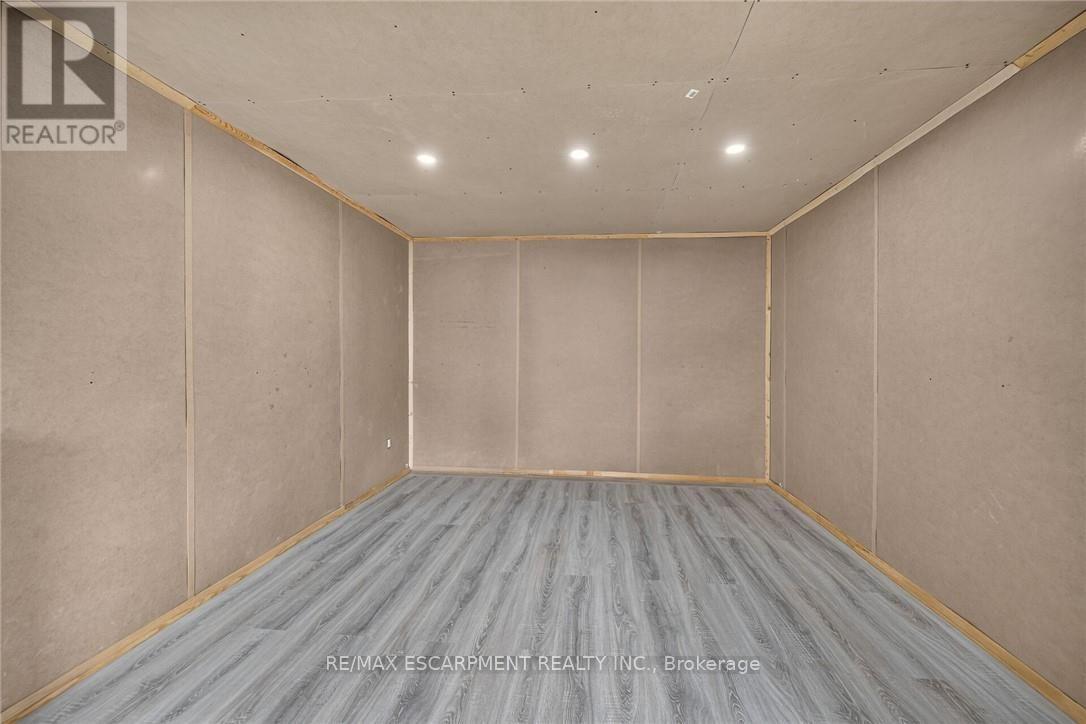 5 Willoway Lane Property Photo 22