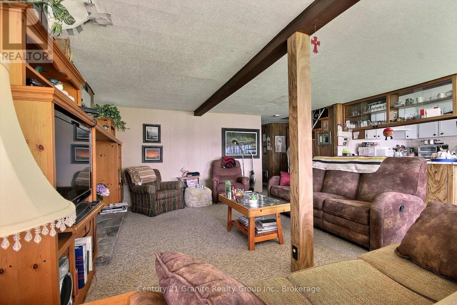 1051 Halls Lake Road Property Photo 5