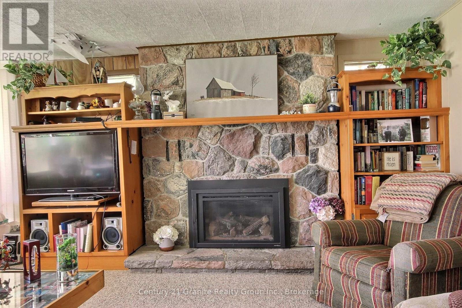 1051 Halls Lake Road Property Photo 7