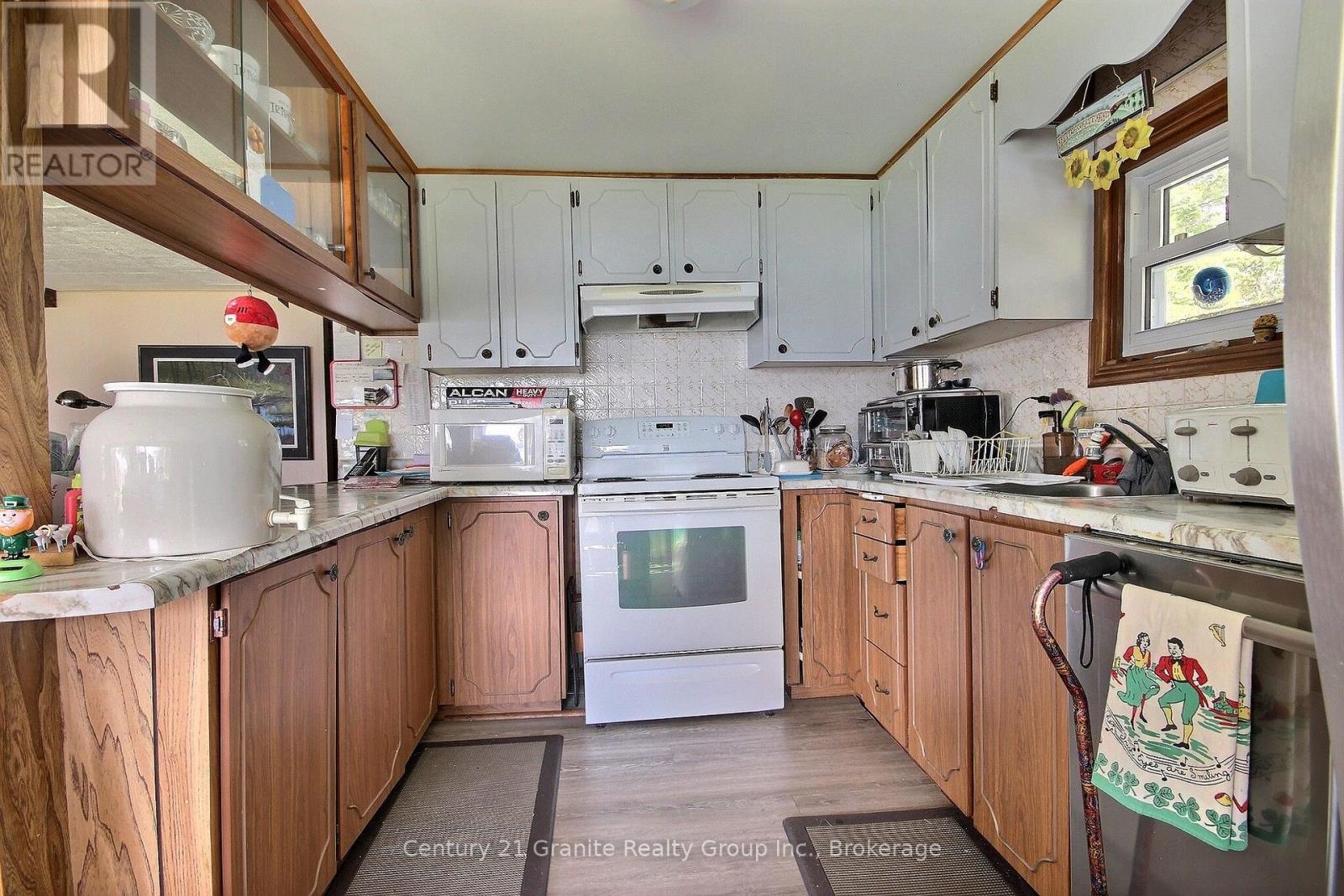 1051 Halls Lake Road Property Photo 9