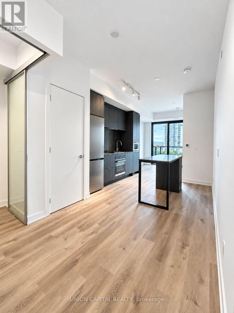 618 - 101 John Street N Property Photo 11