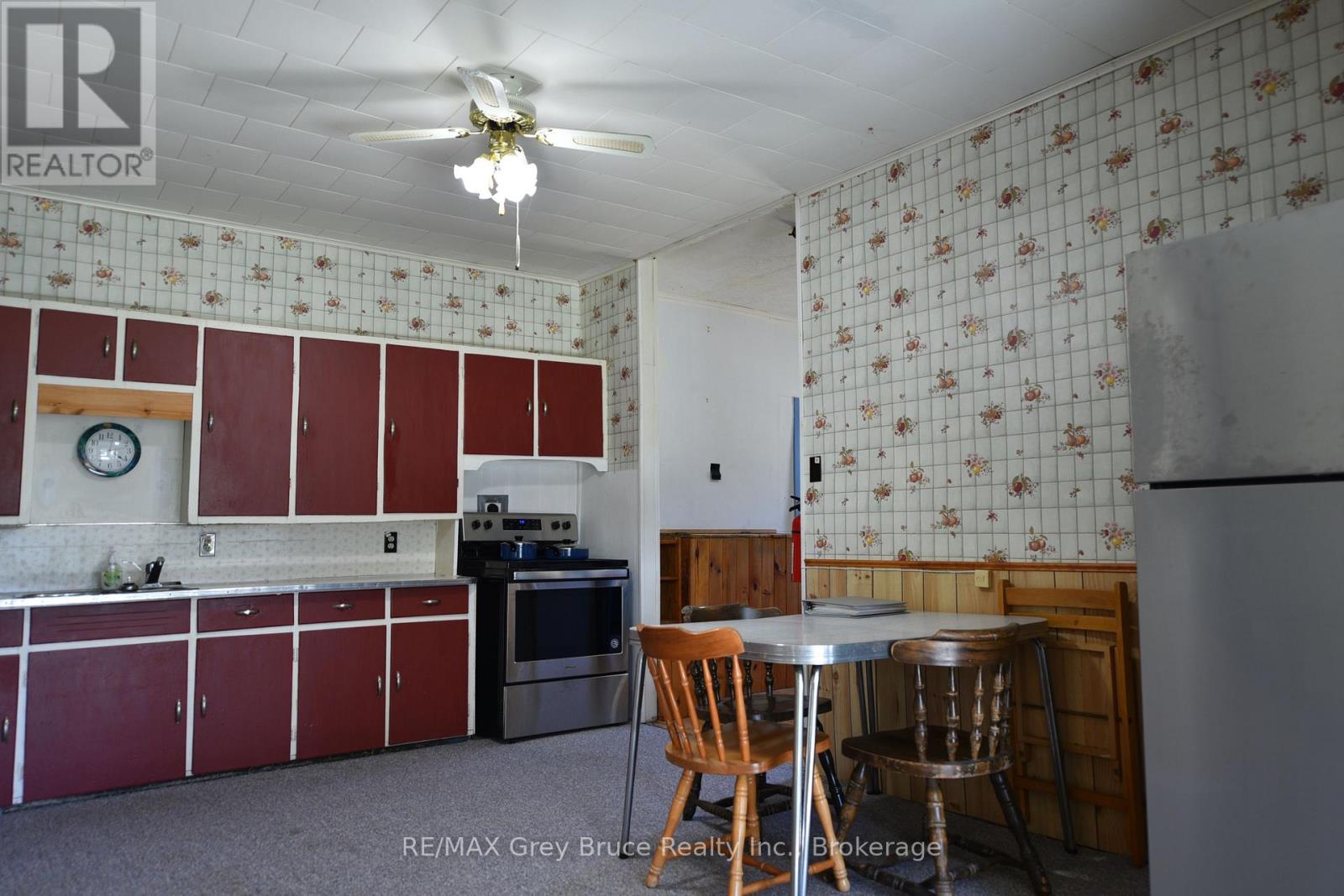 226 Bartley Drive Property Photo 9