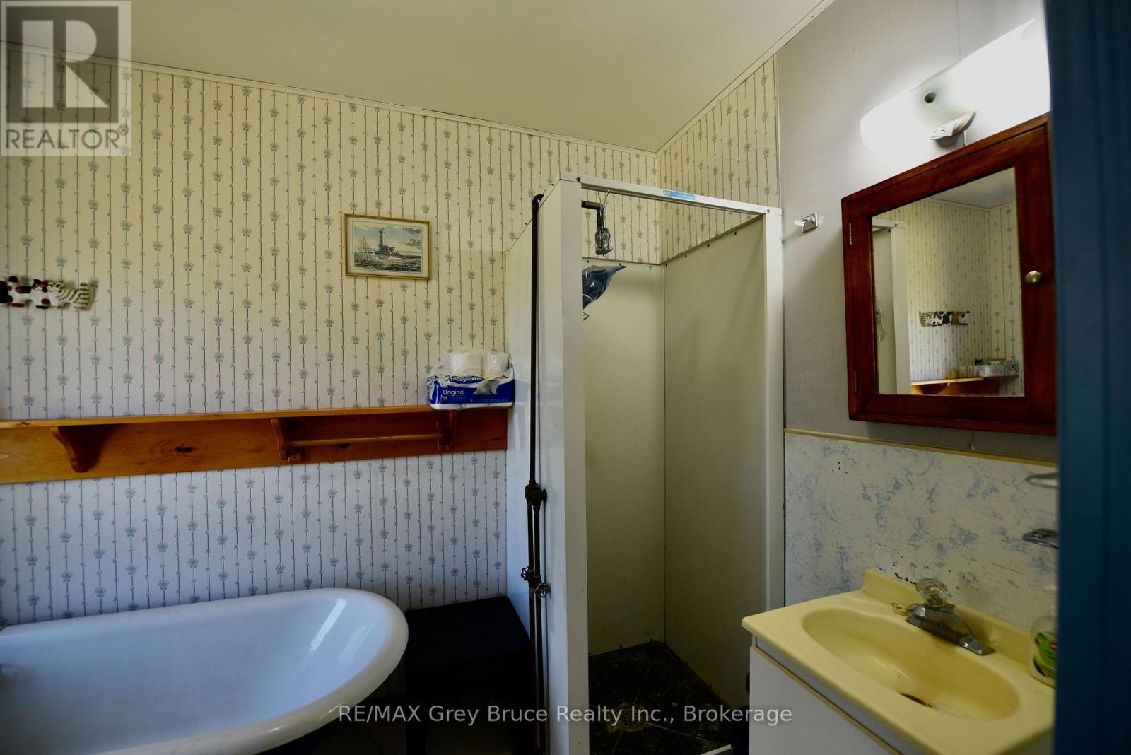 226 Bartley Drive Property Photo 16