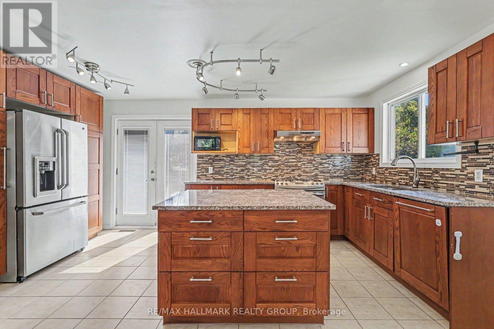 7220 Mitch Owens Road Property Photo 11