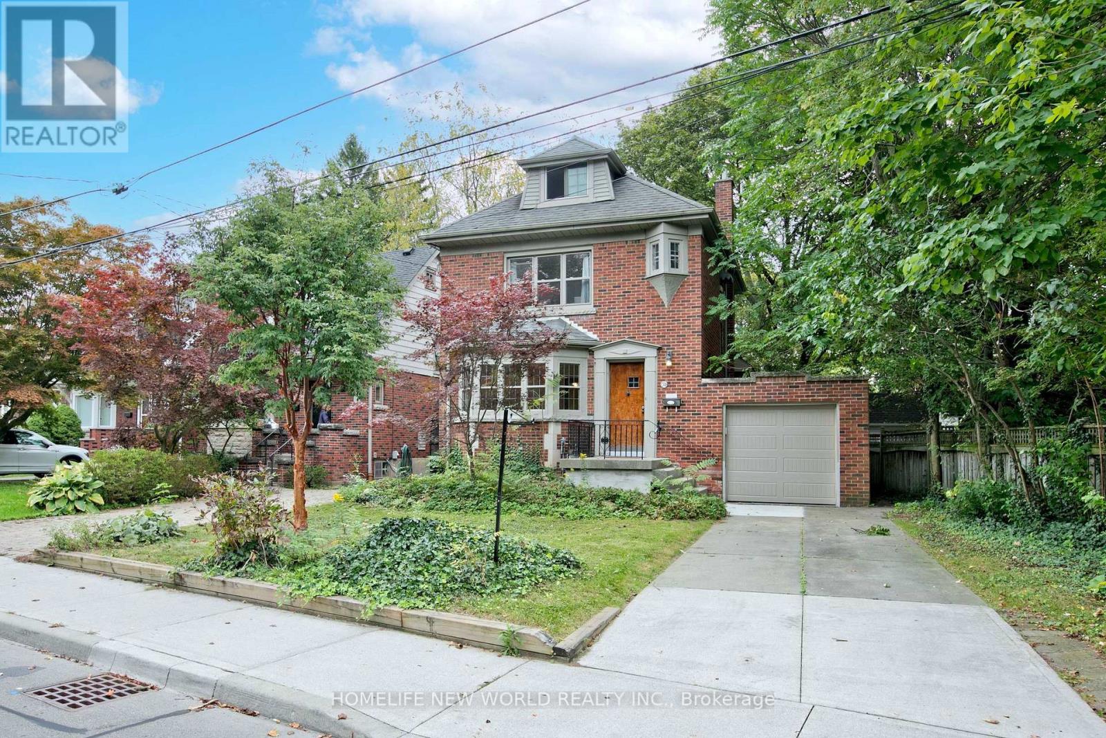 74 Haddon Avenue N Property Photo 1