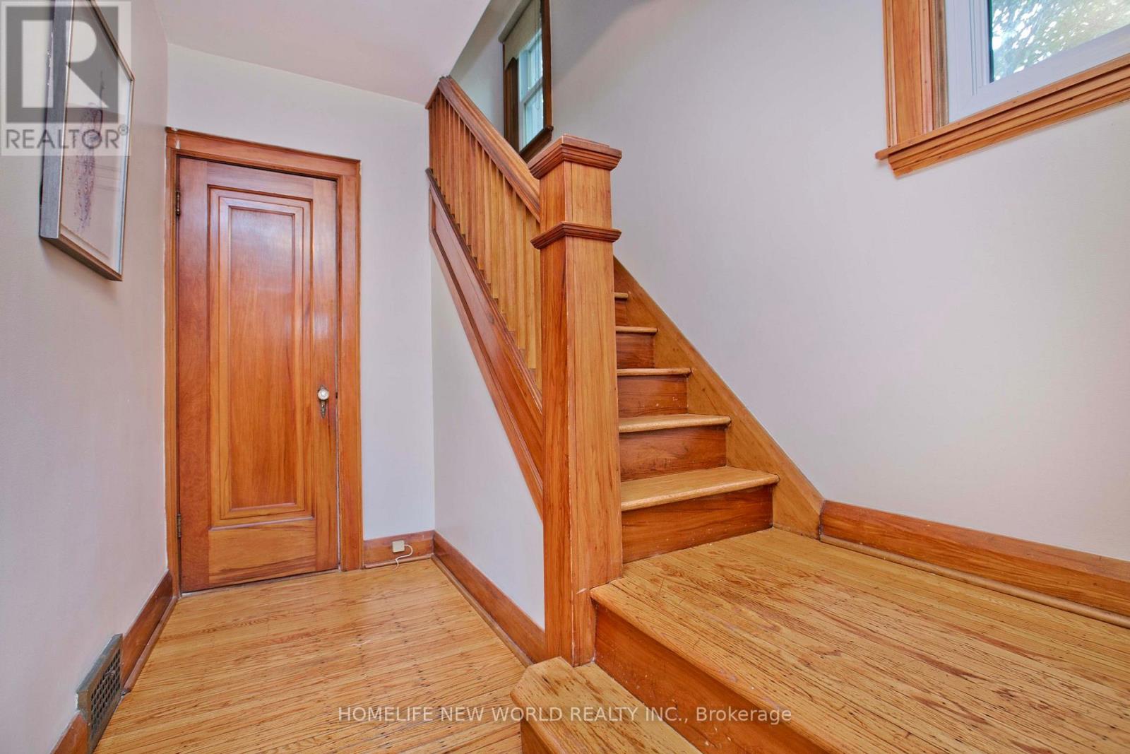 74 Haddon Avenue N Property Photo 3