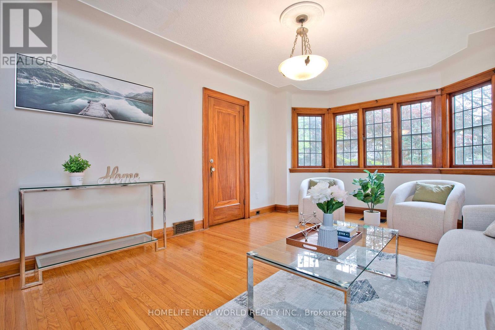 74 Haddon Avenue N Property Photo 6