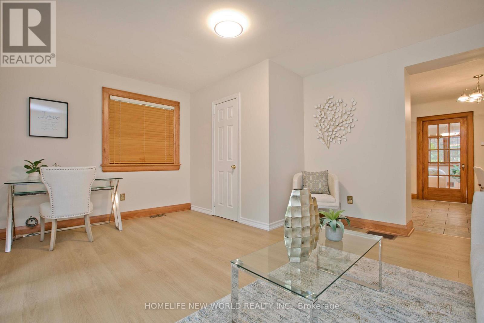 74 Haddon Avenue N Property Photo 19